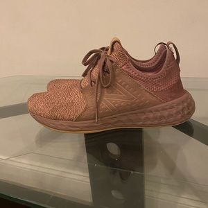 New Balance Rose Tennis Shoes; Size 8
